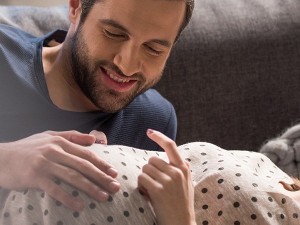 Rencontre avec bébé… dans le ventre de ma&nbsp;blonde